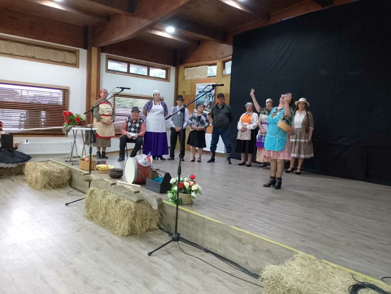 Gala Artística del Adulto Mayor Rinde Homenaje a Carlos Barra