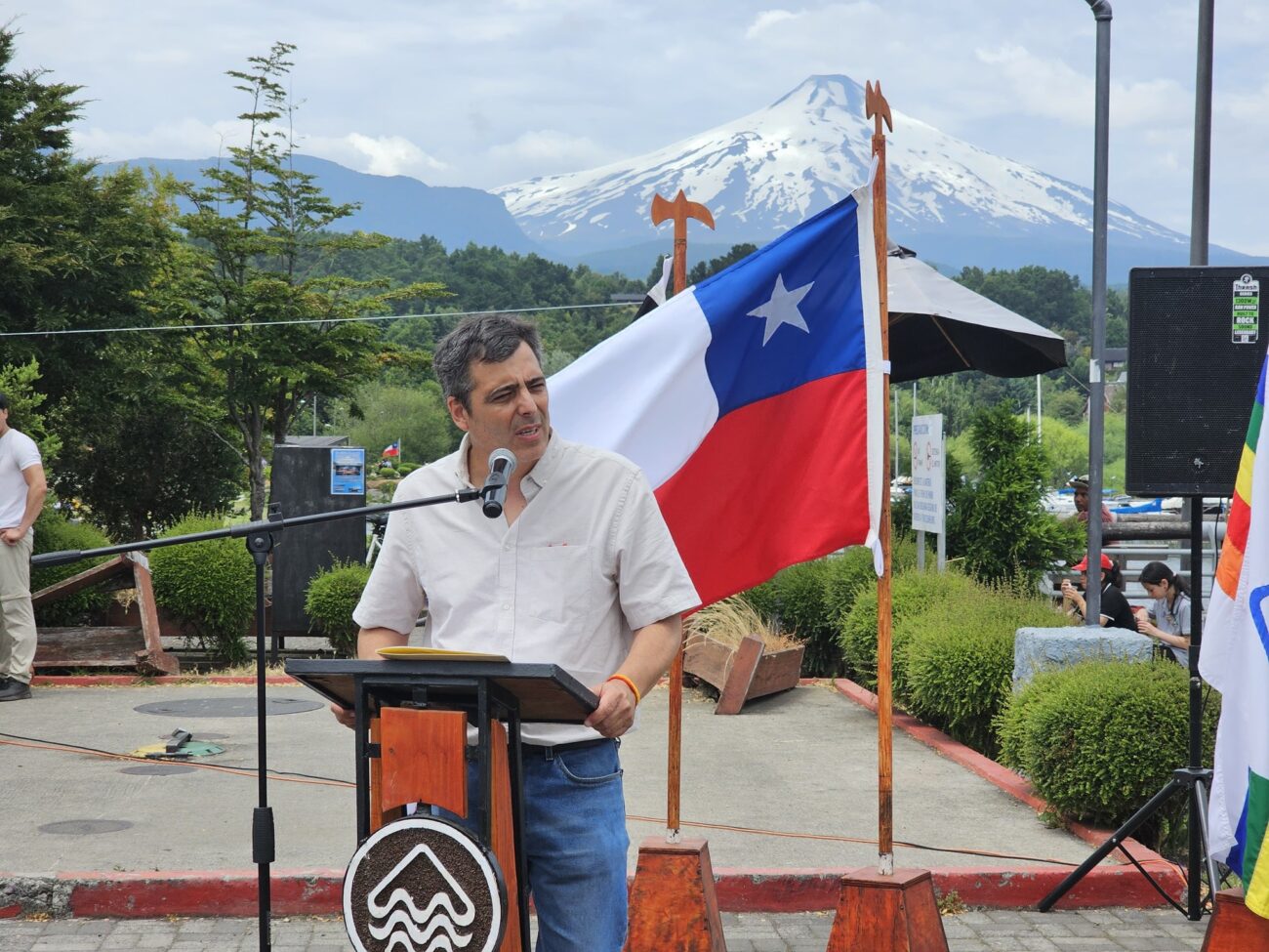 ALCALDE SEBASTIÁN ÁLVAREZ VALORA APROBACIÓN DEL CONSEJO DE MINISTROS DEL PLAN DE DESCONTAMINACIÓN PARA LA CUENCA DEL LAGO VILLARRICA