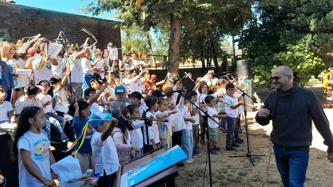 EXITOSO CIERRE DE ESCUELA DE VERANO EN PUCÓN