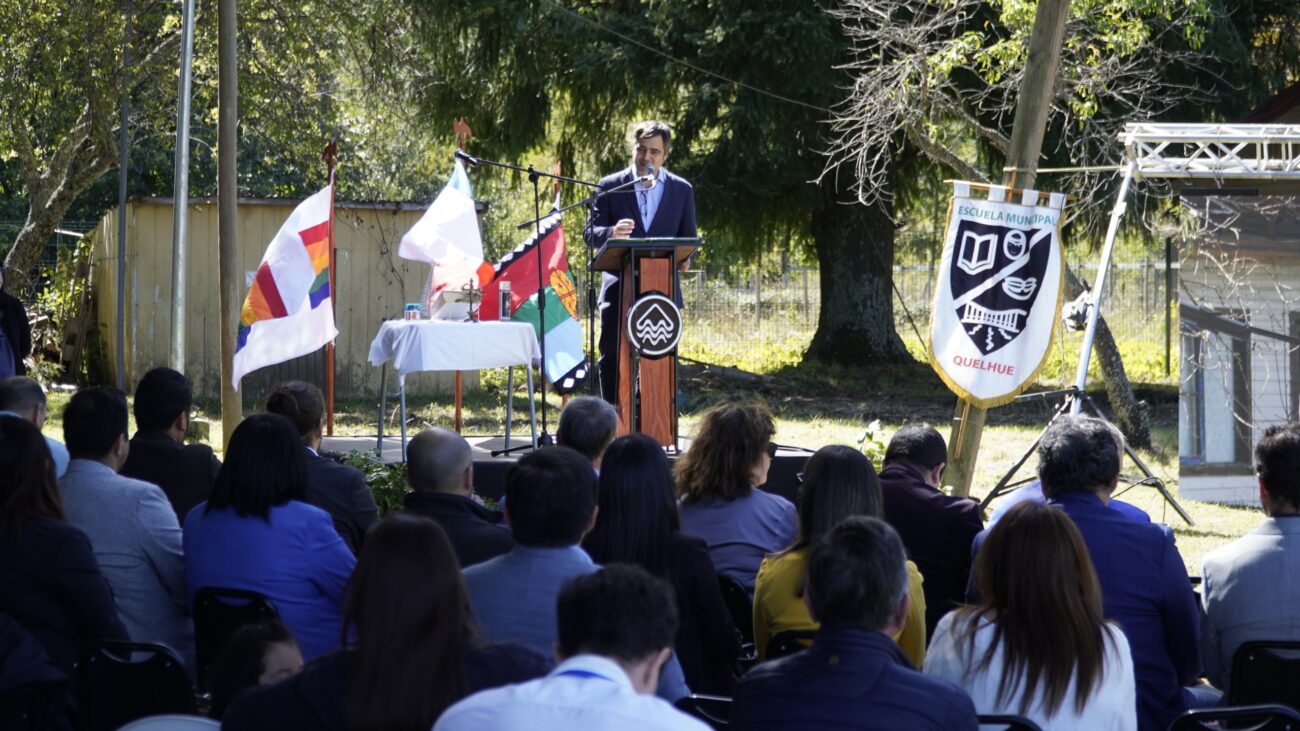 MILES DE ESTUDIANTES INICIAN AÑO ESCOLAR EN PUCÓN