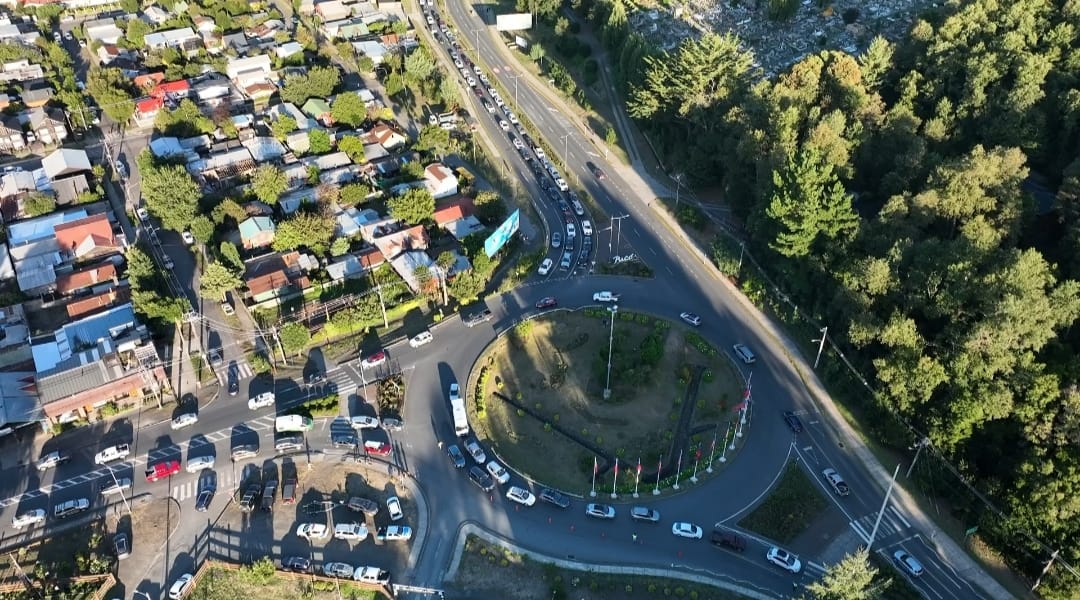 En Pucón cuantifican una circulación de más de 540 mil vehículos durante el verano 2026