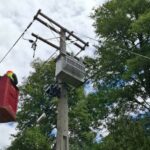 Más de 80 familias regularizaron servicio eléctrico tras 20 años de espera