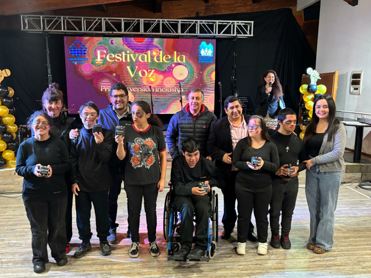 Ovación y aplausos se llevaron participantes del I Festival de la Voz Inclusiva de Pucón