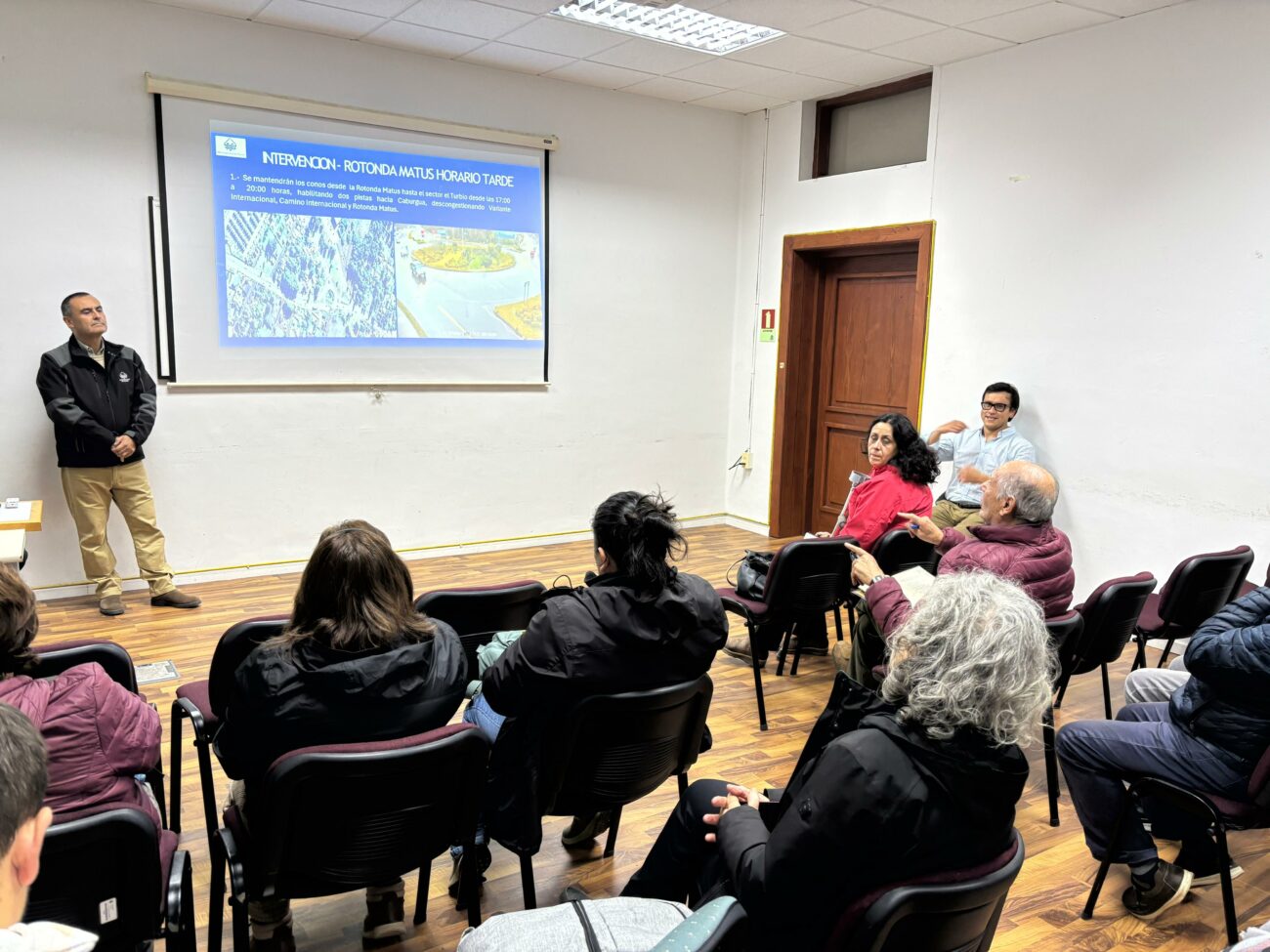 En Pucón les confirman a dirigentes vecinales que Plan Piloto Vial comenzará este 4 de mayo en horario punta