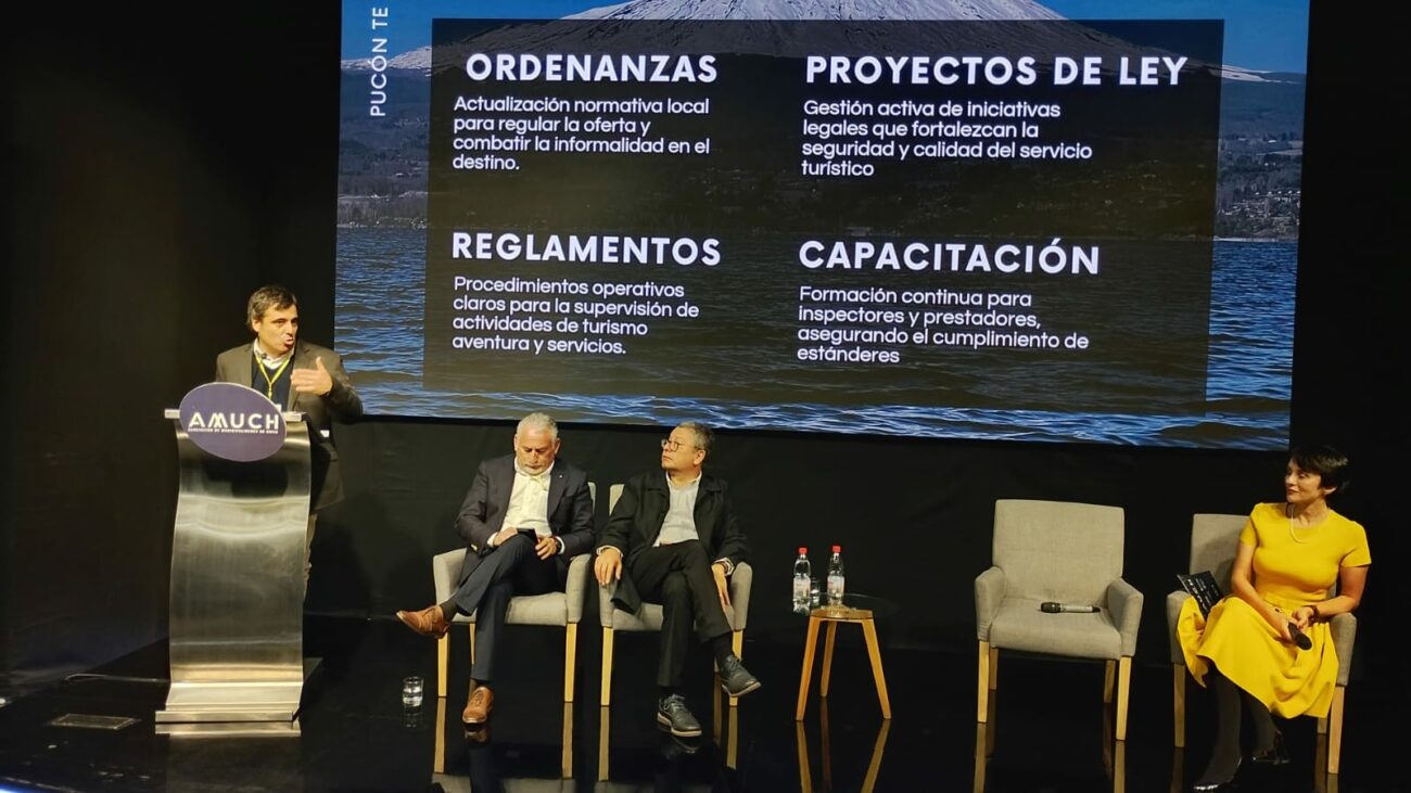 Alcalde de Pucón protagonizó “Encuentro de Autoridades Locales” en Santiago
