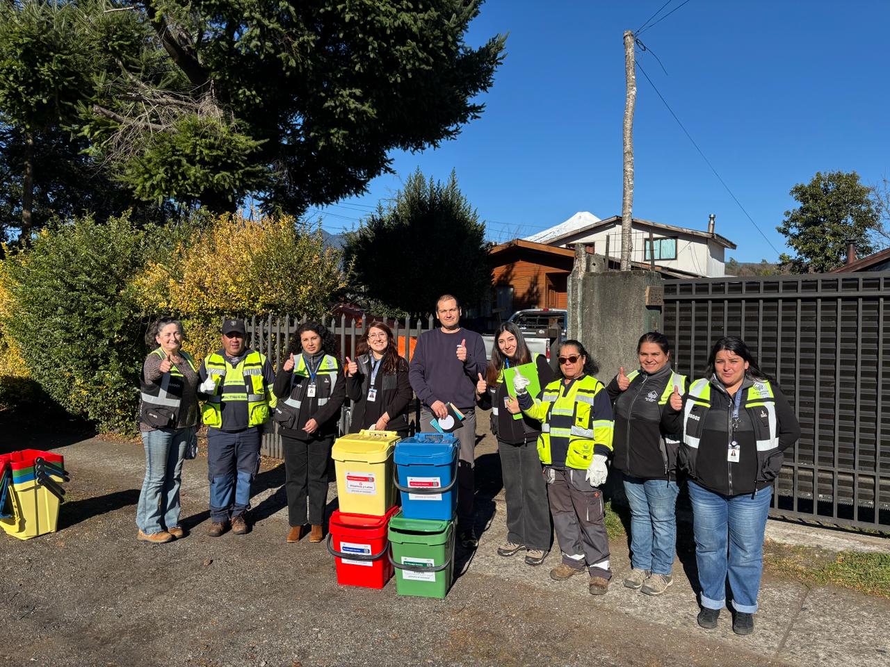 Municipalidad de Pucón entregó kit de reciclaje en novedoso Plan de Recogida Selectiva