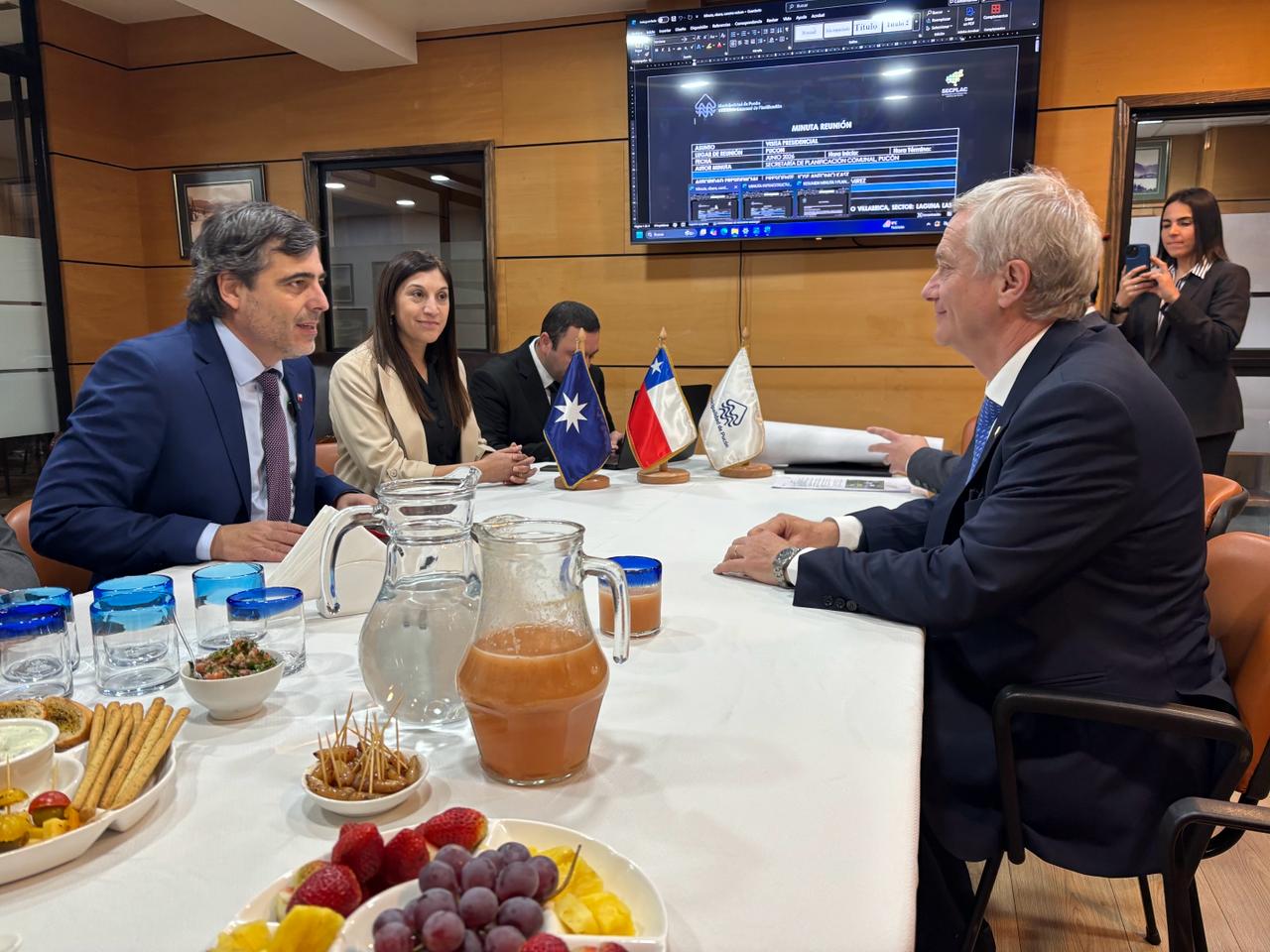 Presidente de la República José Antonio Kast conoce en Pucón las necesidades más urgentes de la comuna