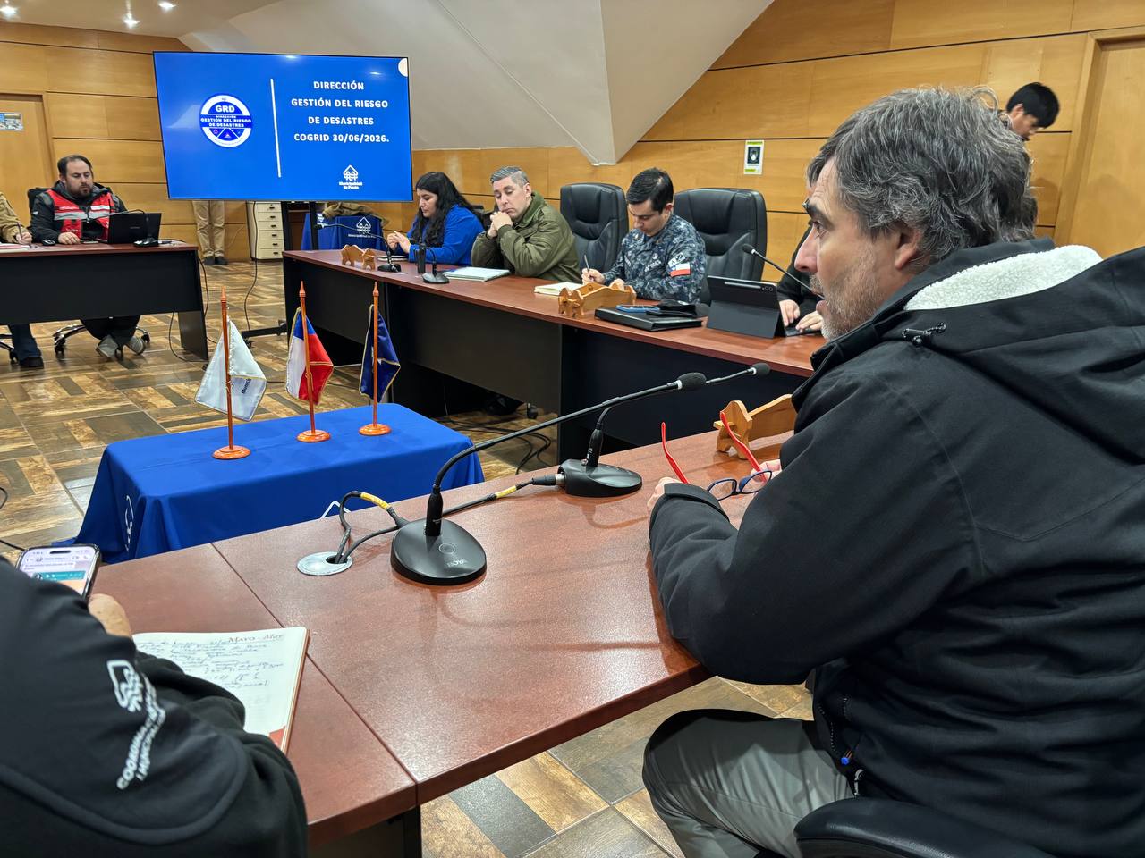 Equipos de emergencia de Pucón llaman a la prevención ante fuertes rachas de viento