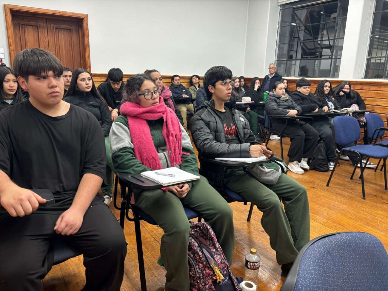 Comenzó preuniversitario municipal que beneficia a una veintena de estudiantes de Pucón