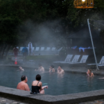 NUEVE PARQUES TERMALES DE PUCÓN SE UNEN CON DESCUENTOS DURANTE TODO AGOSTO: MES DE LAS TERMAS