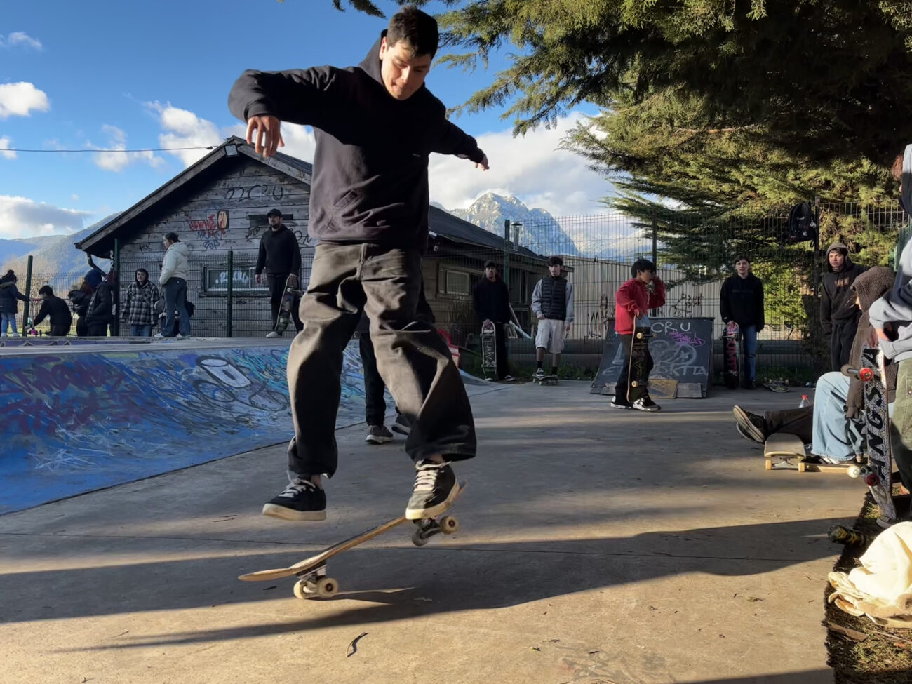 Pucón se subió a la tabla con exitoso festival de skaters y música urbana