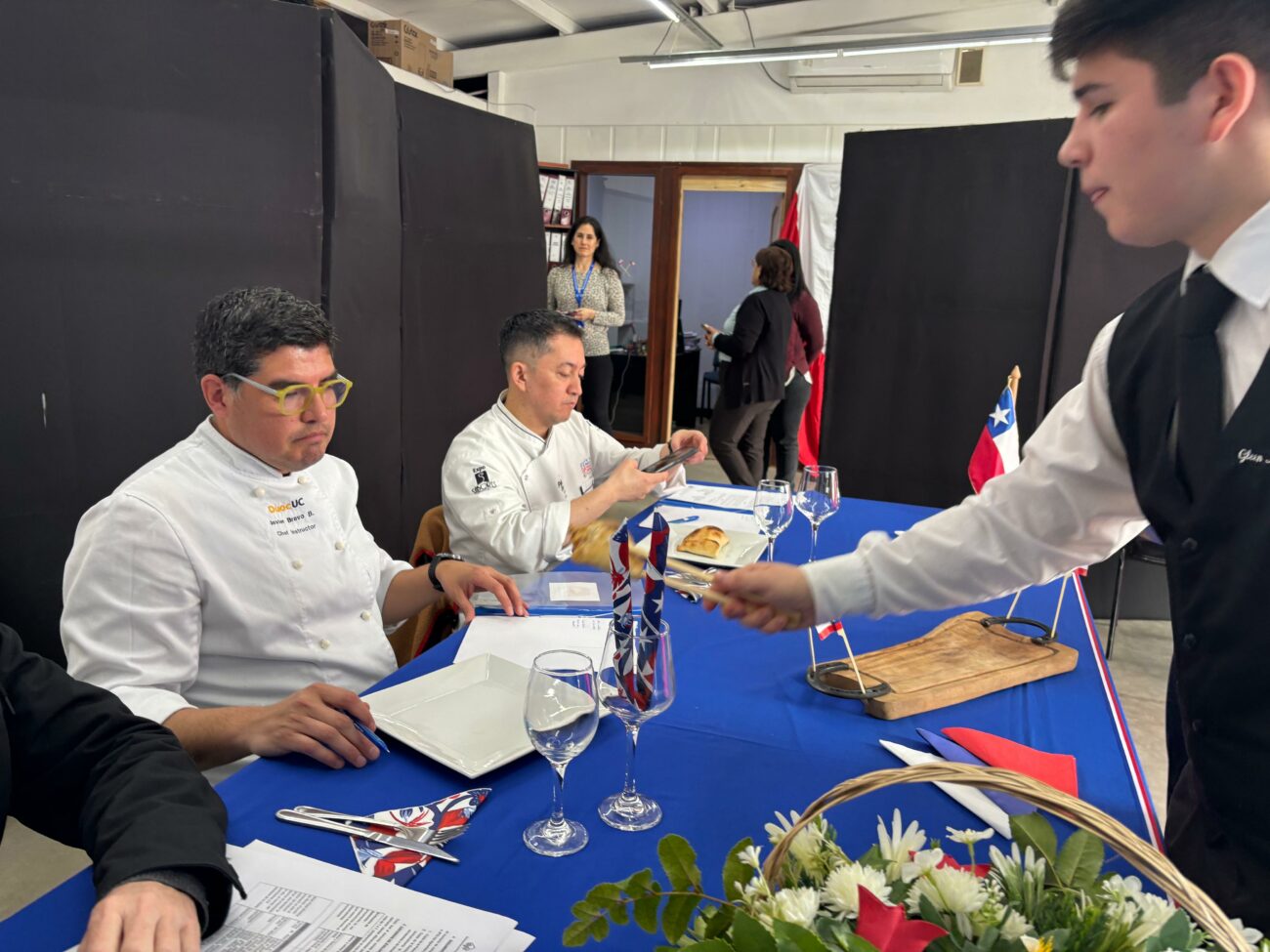 Se dio el “vamos” a original concurso de la Mejor Empanada con “cata a ciegas”