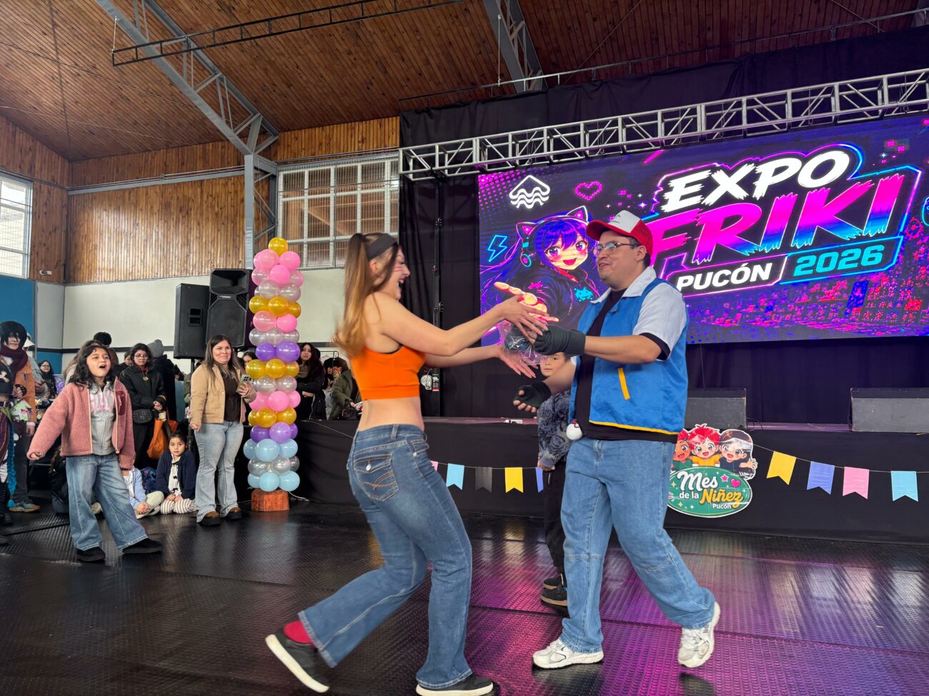 “Expo Friki” 2026 le puso masivo término al Mes de la Niñez en Pucón