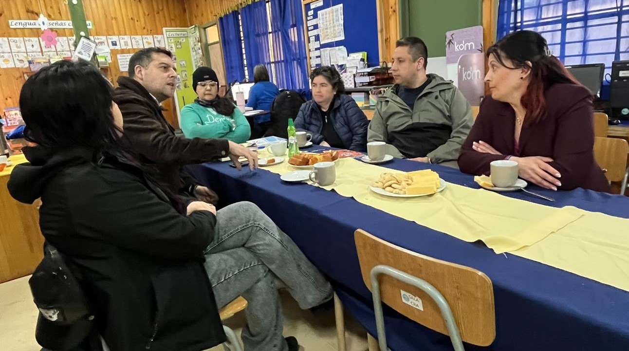 Nueva dirección de la Escuela El Claro acuerda agenda común con padres y apoderados para lo que resta de año escolar